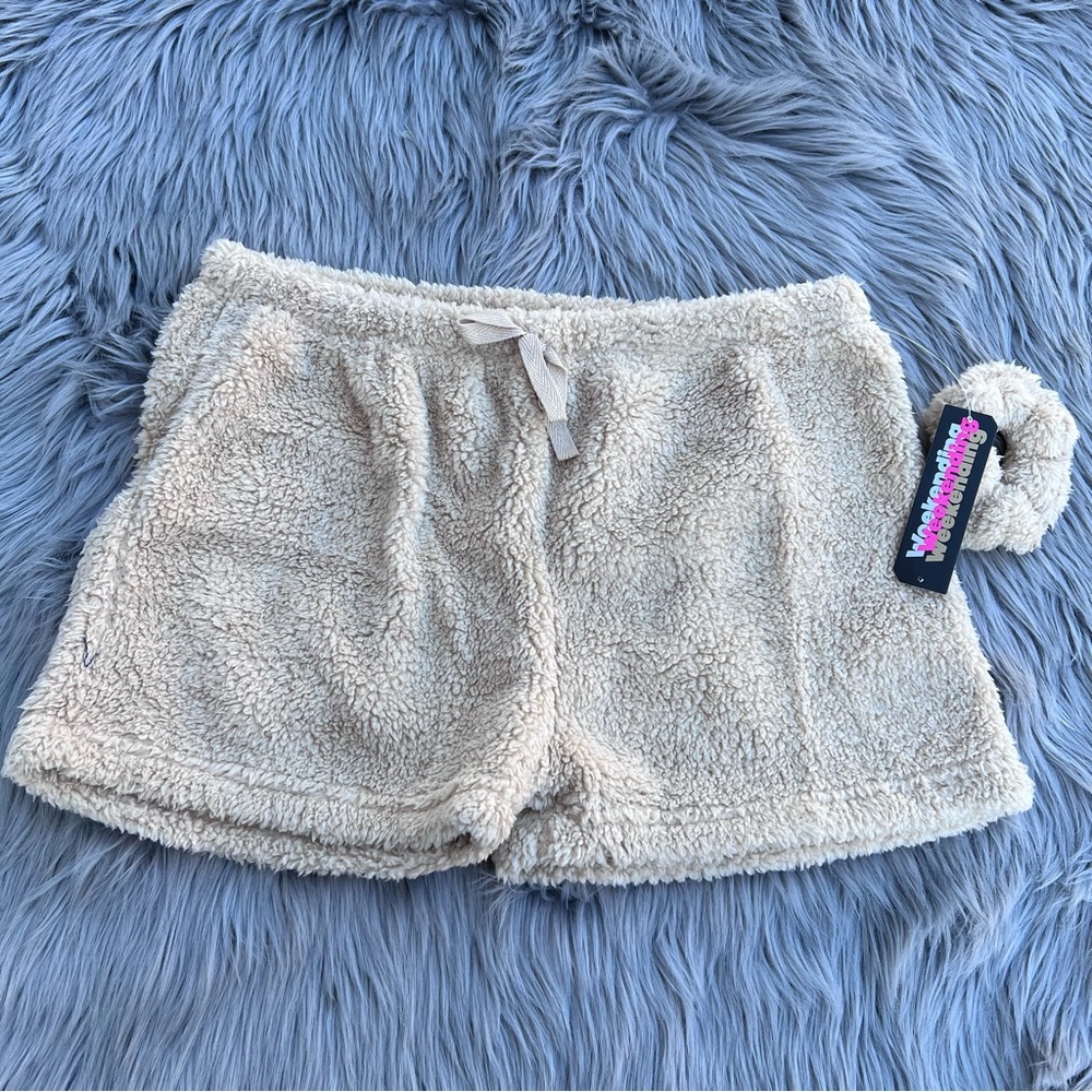 Weekending Soft Sherpa Shorts with Matching Scrunchie NWT